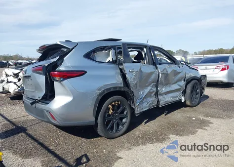 2022 Toyota Highlander Le z USA, uszkodzony, nr VIN 5TDZZRAH1NS125261